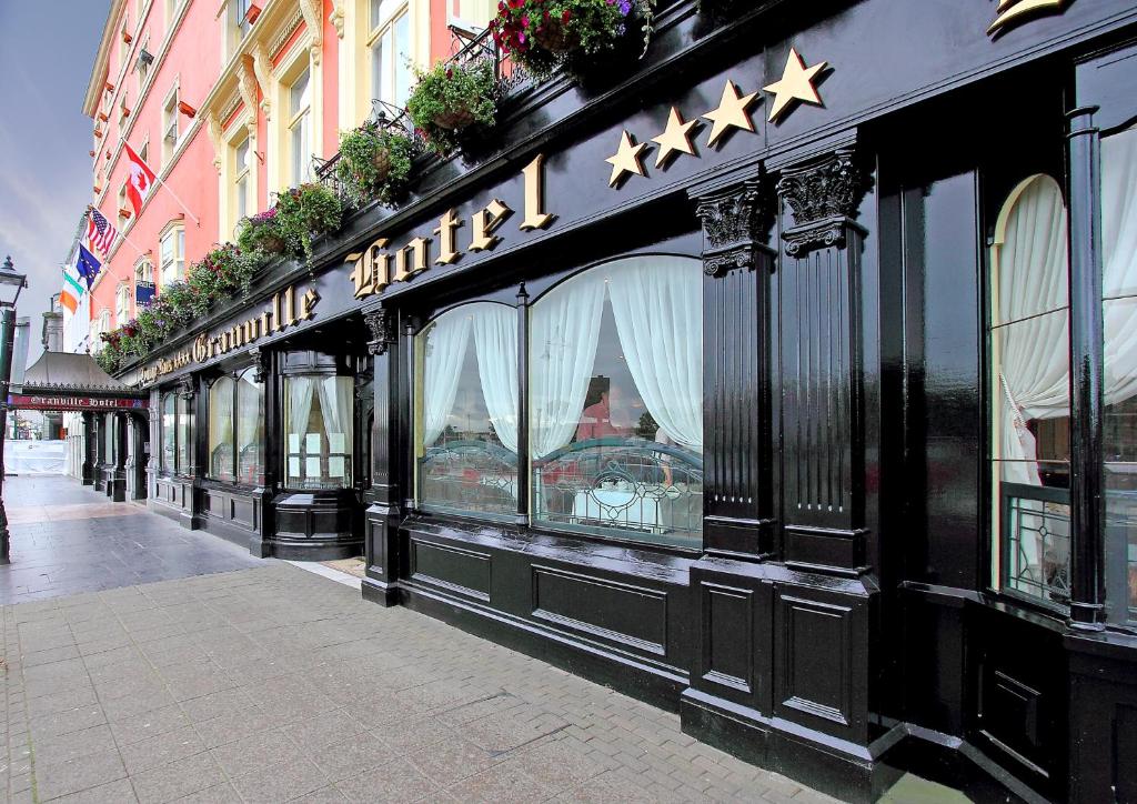 Dooleys Hotel, Waterford City